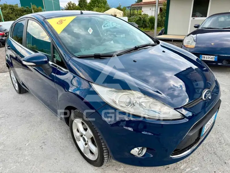 2010 Ford FIESTA
