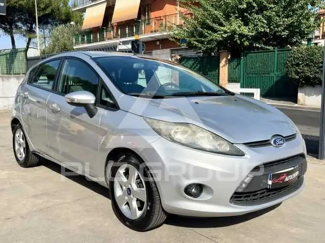 2010 Ford FIESTA