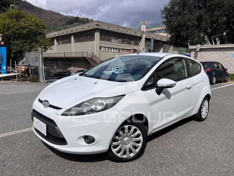 2010 Ford FIESTA