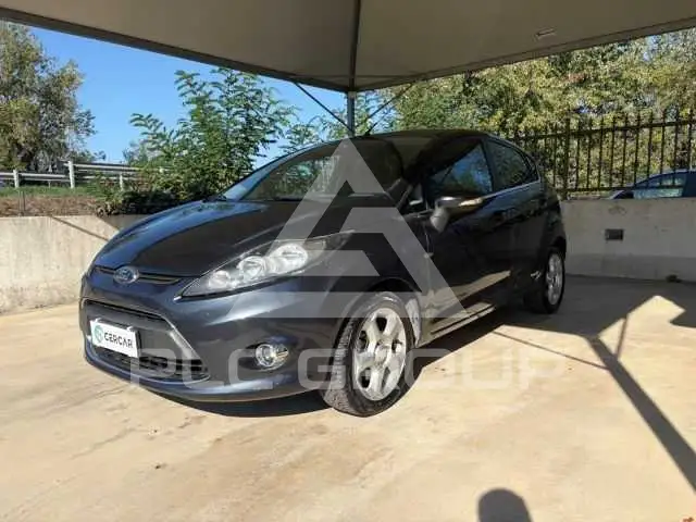 2010 Ford FIESTA