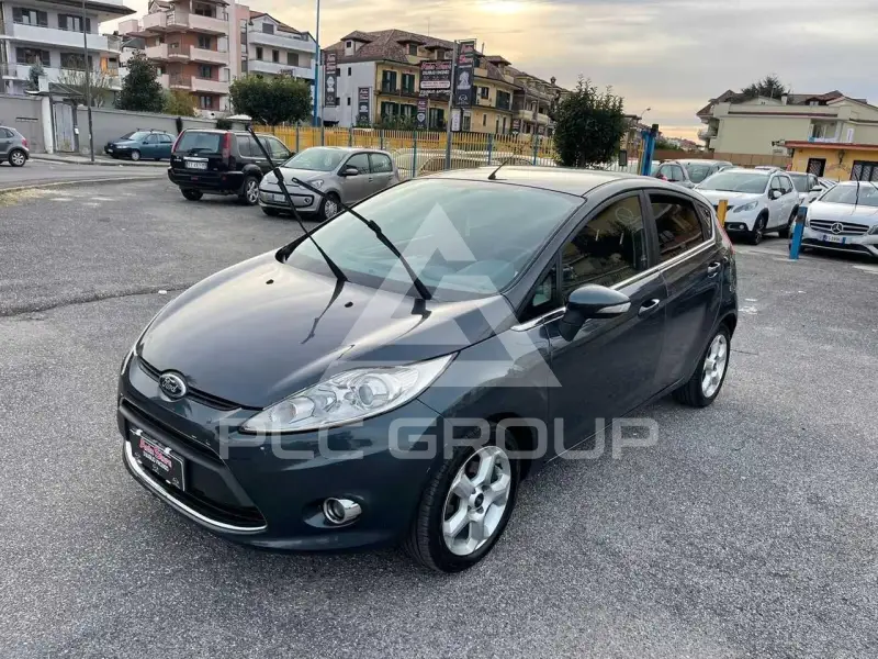 2010 Ford FIESTA