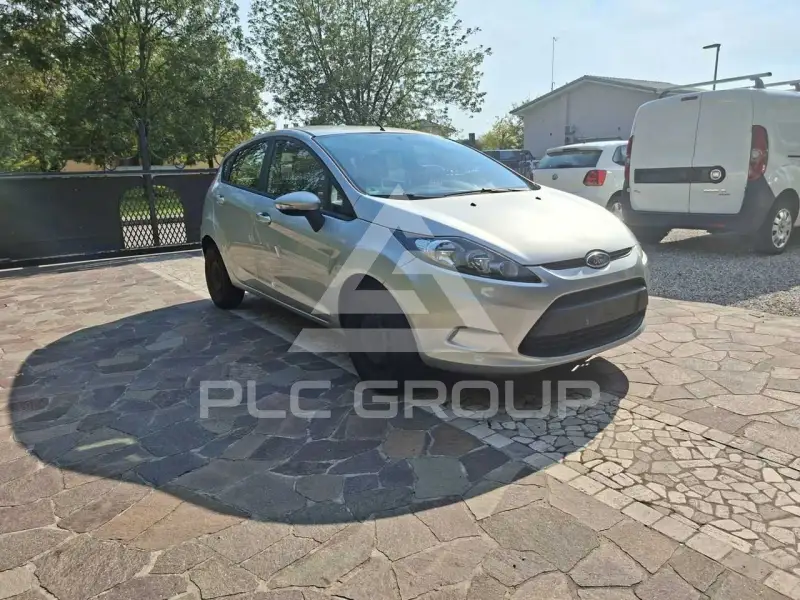 2010 Ford FIESTA