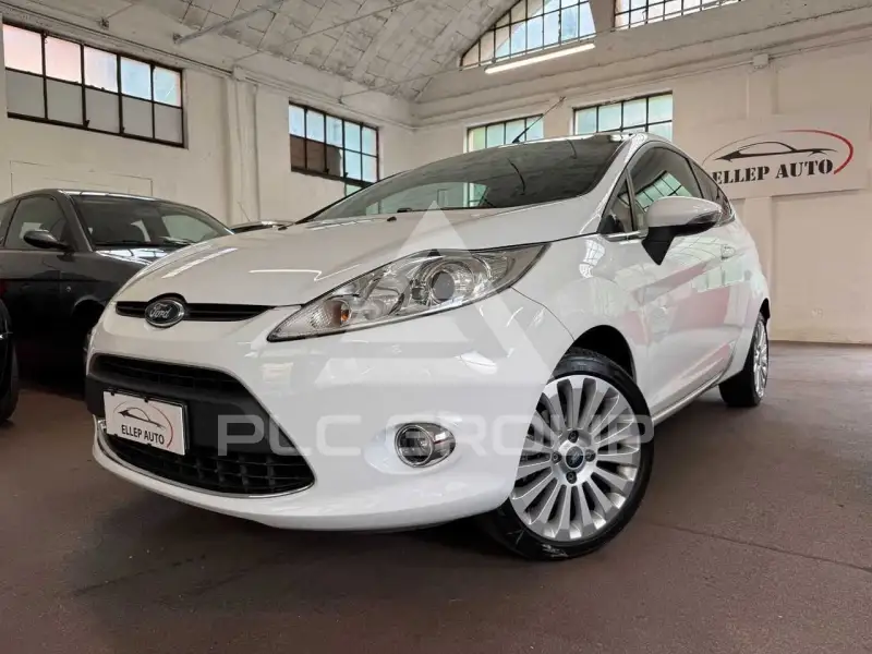 2010 Ford FIESTA