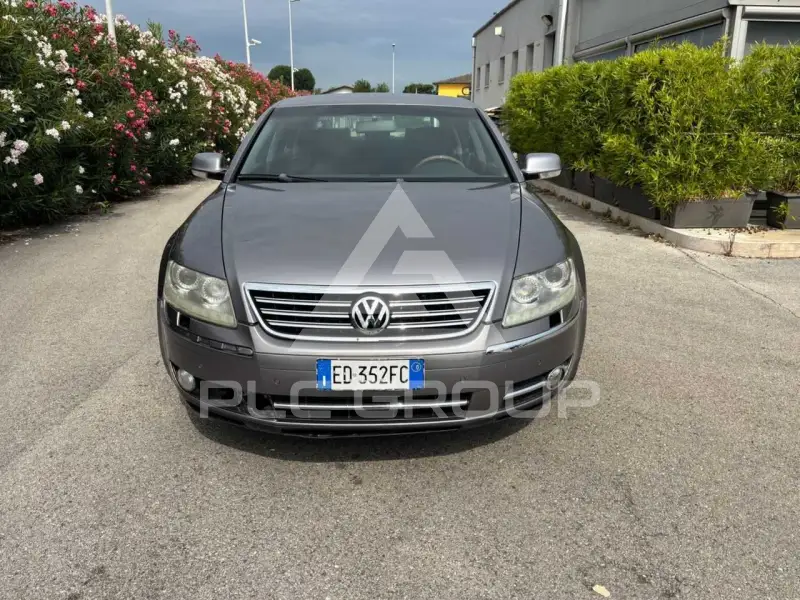 2010 Volkswagen PHAETON