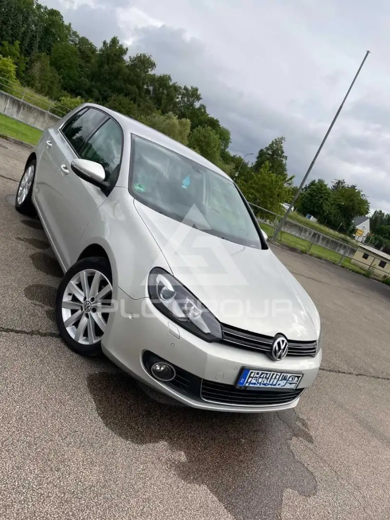 2010 Volkswagen GOLF
