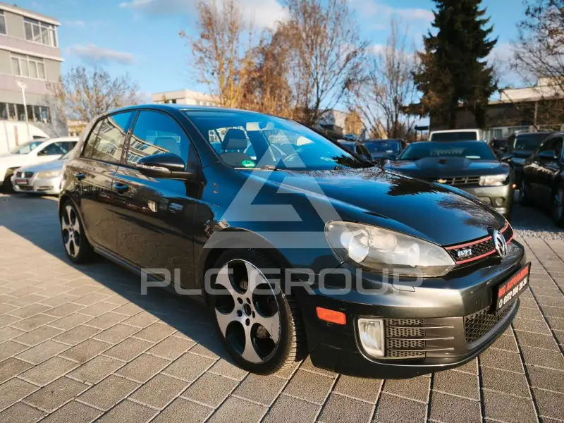 2010 Volkswagen GOLF