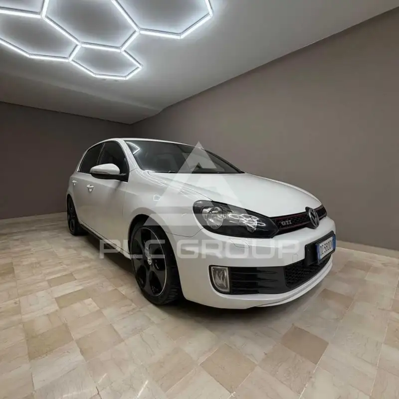 2010 Volkswagen GOLF