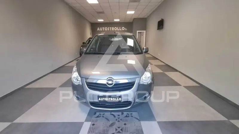 2010 Opel AGILA
