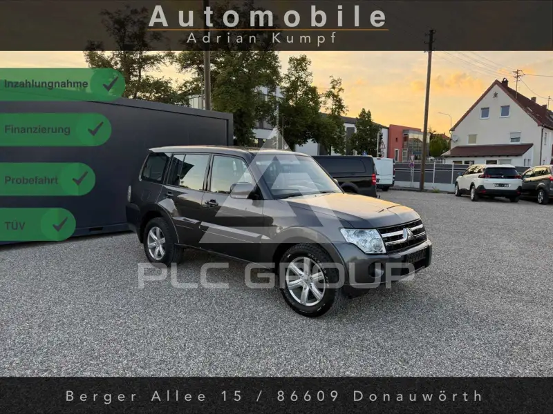2011 Mitsubishi PAJARO