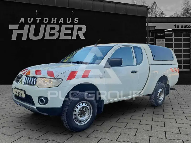 2011 Mitsubishi L200