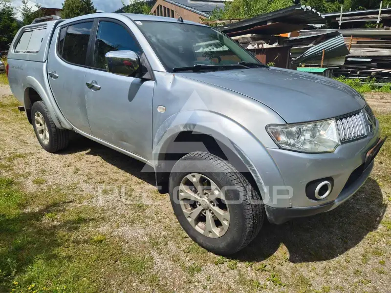 2011 Mitsubishi L200