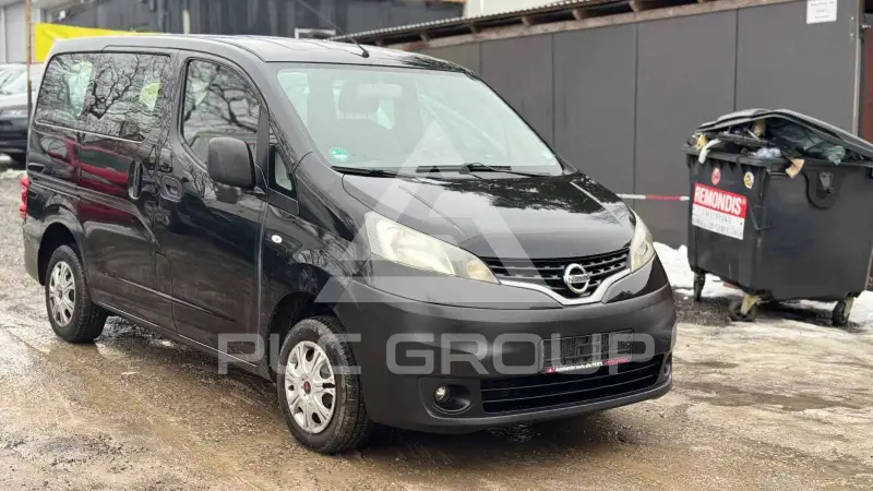 2011 Nissan NV 200