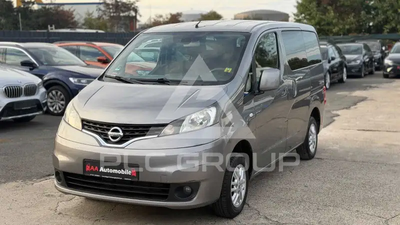 2011 Nissan NV 200