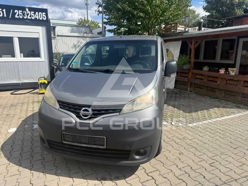 2011 Nissan NV 200