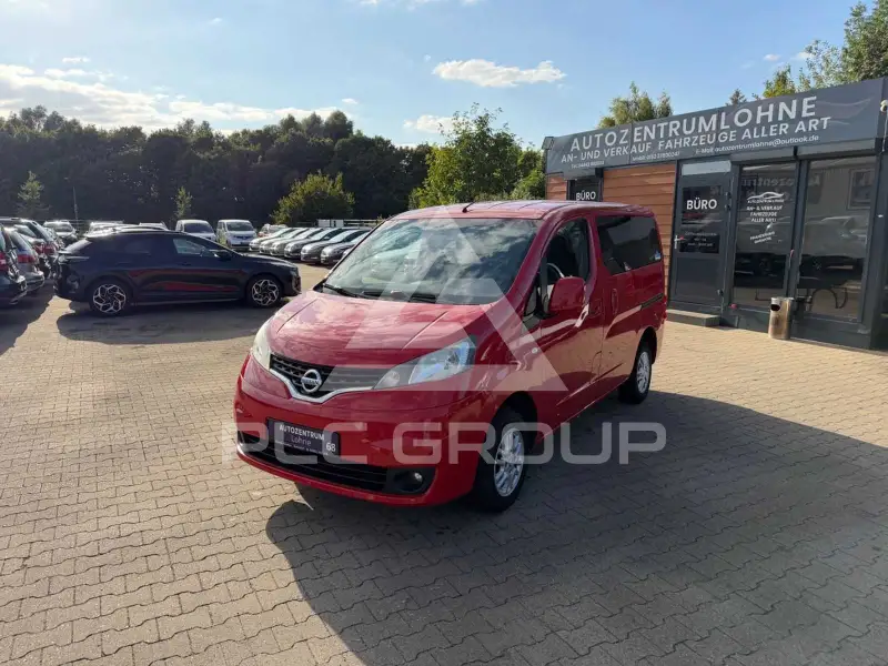 2011 Nissan NV 200