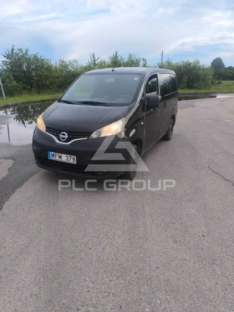 2011 Nissan NV 200