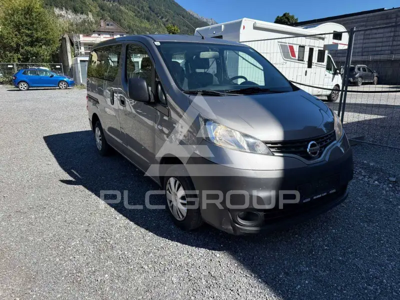 2011 Nissan NV 200