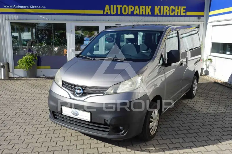 2011 Nissan NV 200