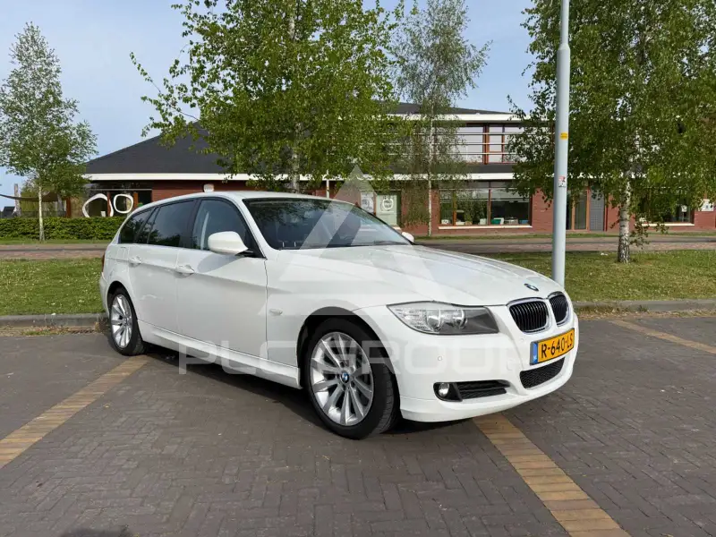 2011 BMW 325