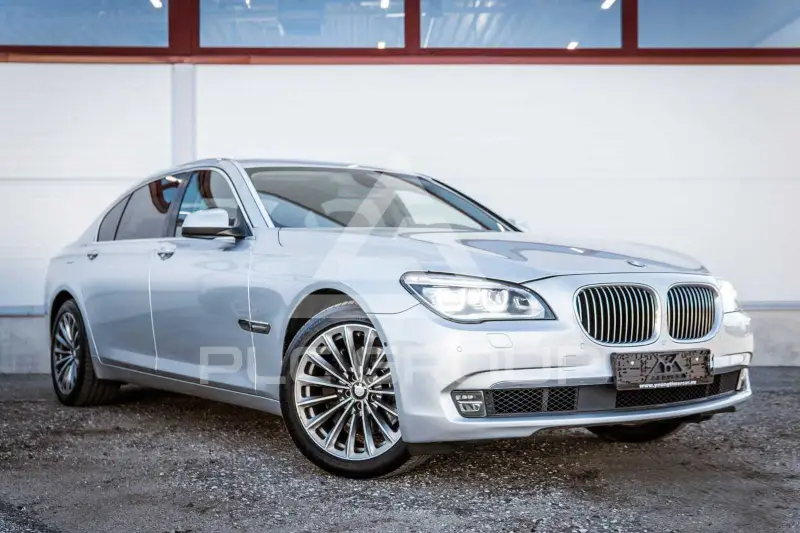 2011 BMW 740
