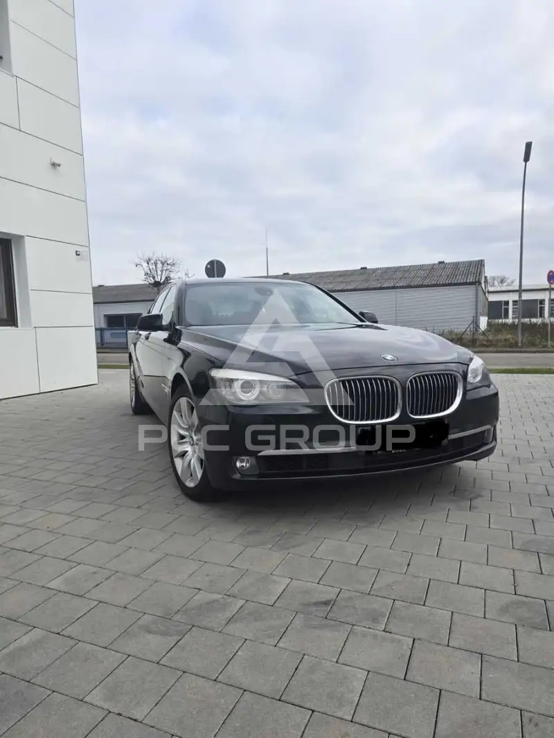 2011 BMW 740