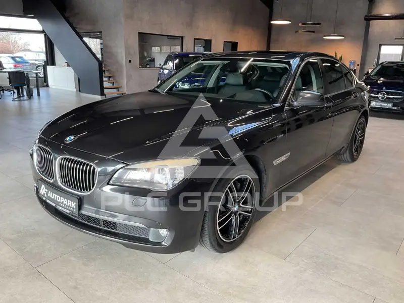 2011 BMW 740