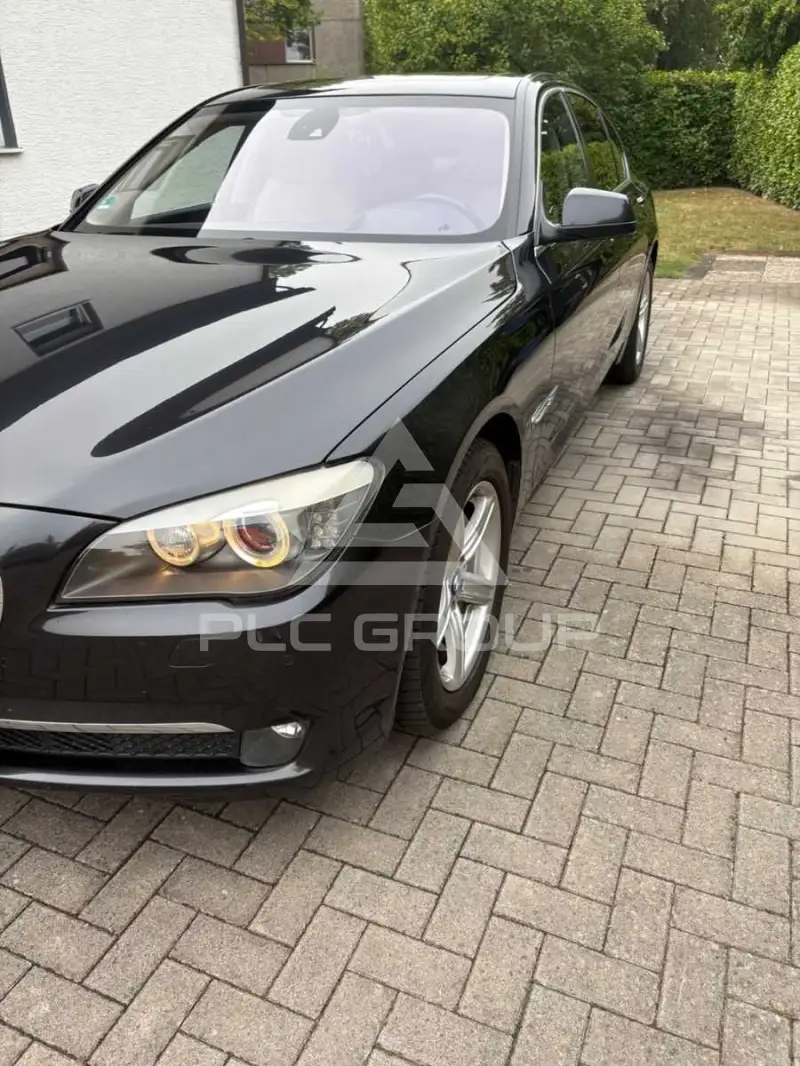 2011 BMW 740
