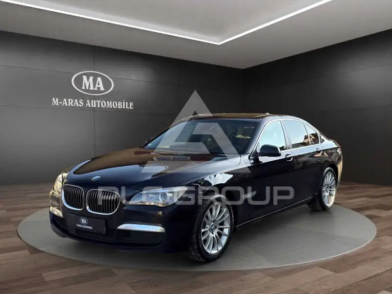 2011 BMW 740