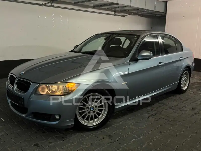 2011 BMW 320