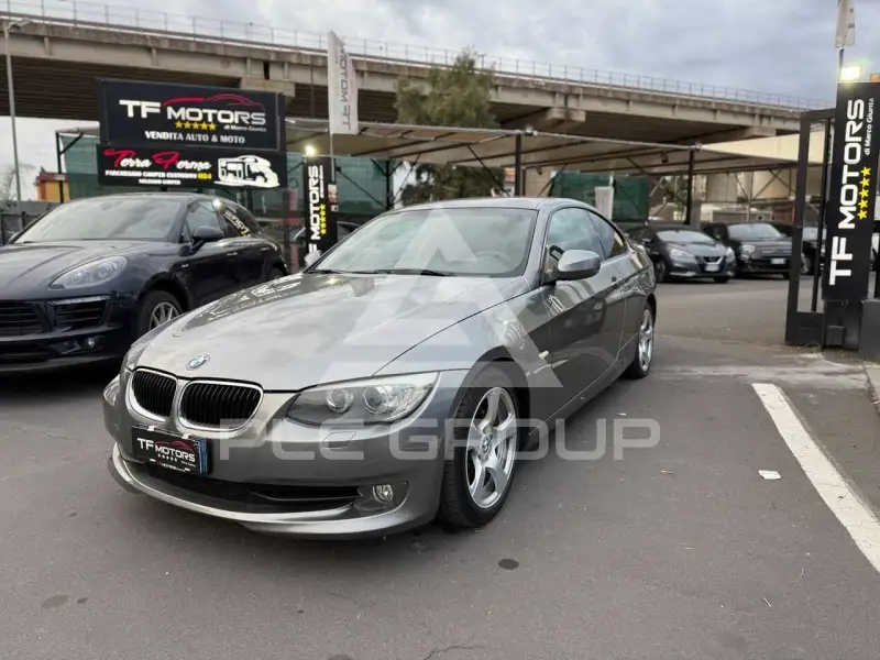 2011 BMW 320