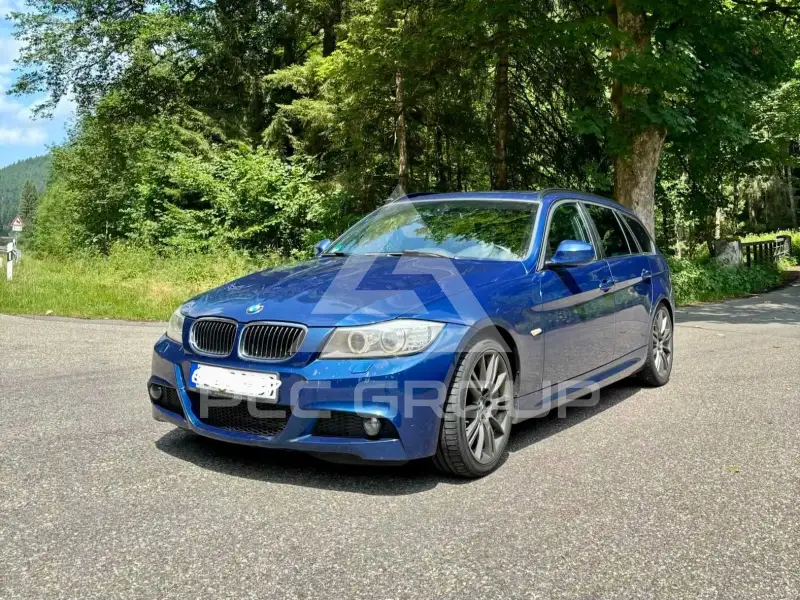 2011 BMW 320