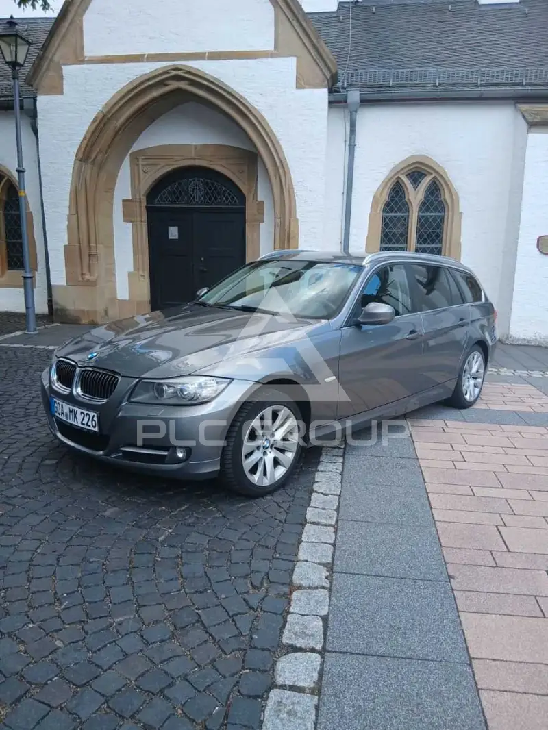 2011 BMW 320