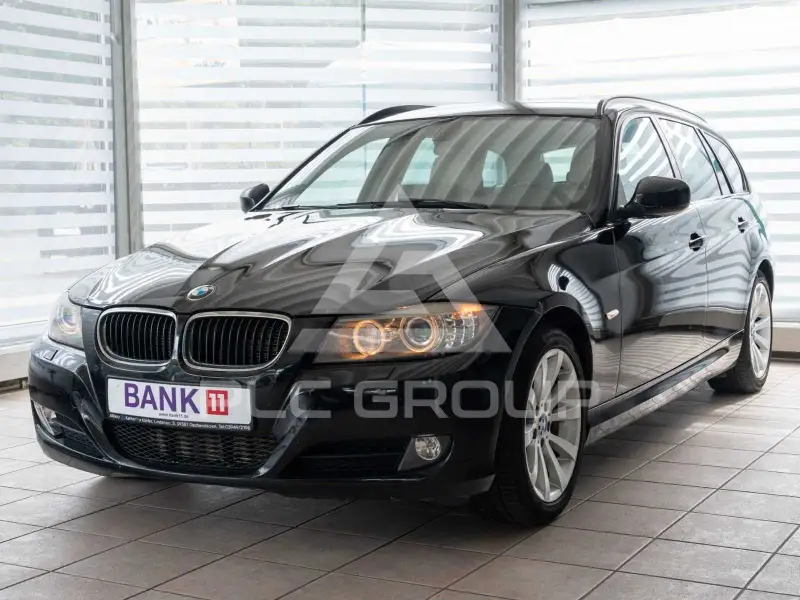 2011 BMW 320
