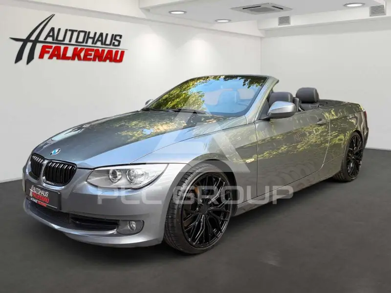 2011 BMW 320