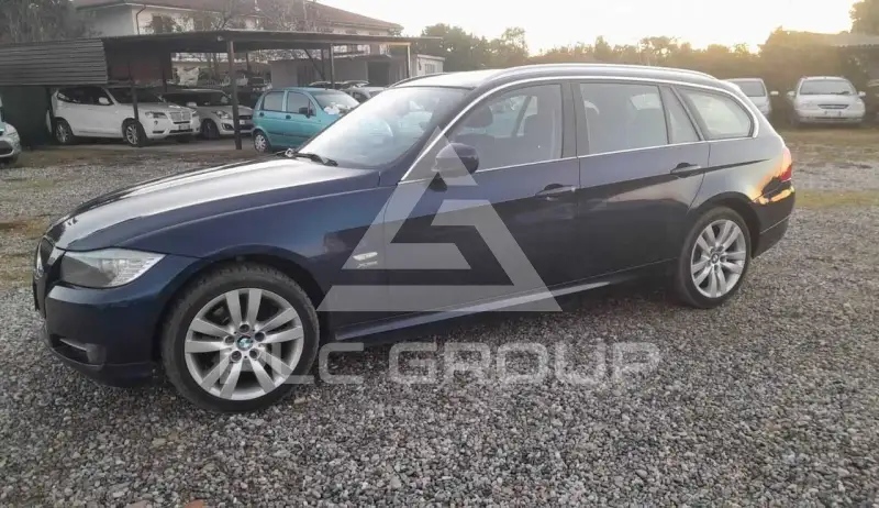 2011 BMW 320