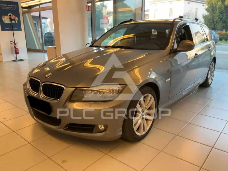 2011 BMW 320