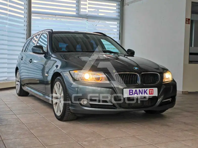 2011 BMW 320