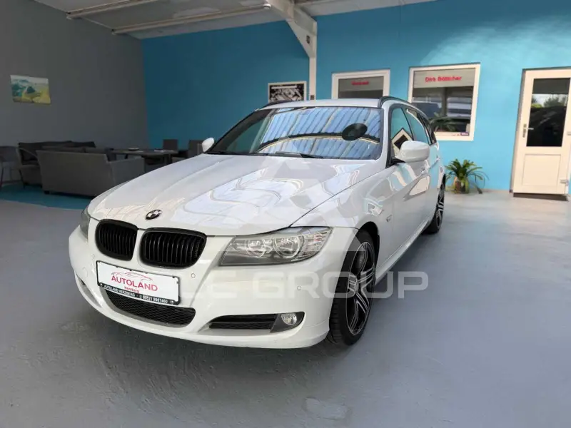 2011 BMW 320
