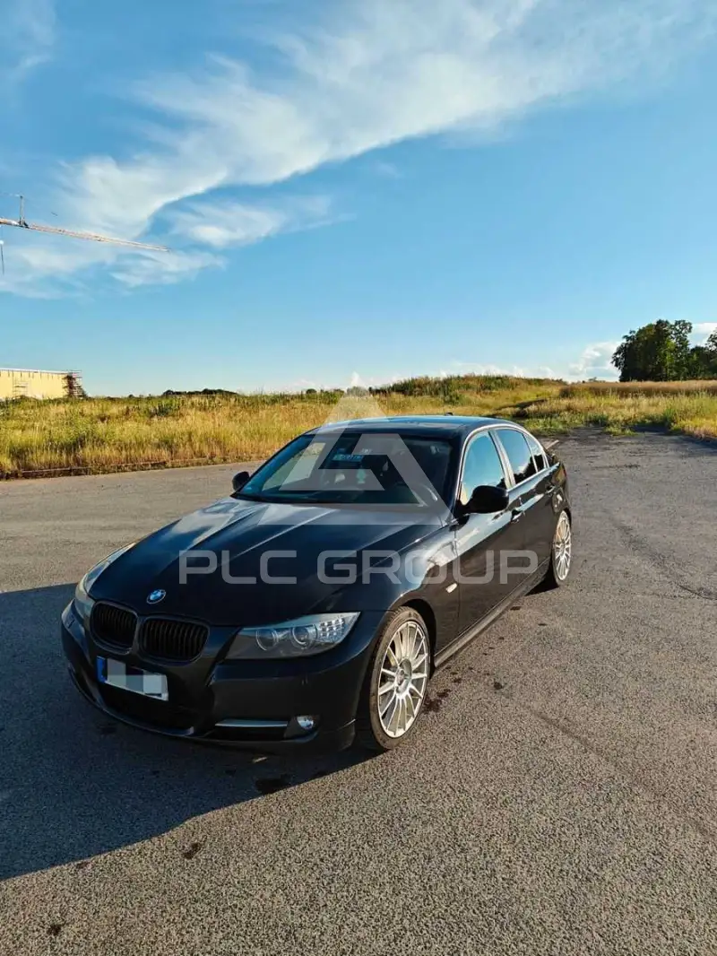 2011 BMW 320