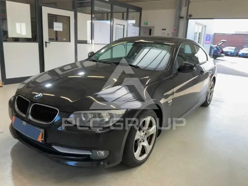 2011 BMW 320