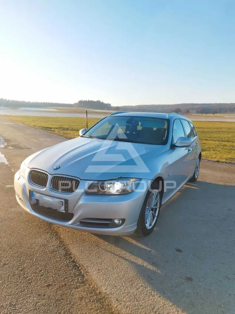 2011 BMW 320