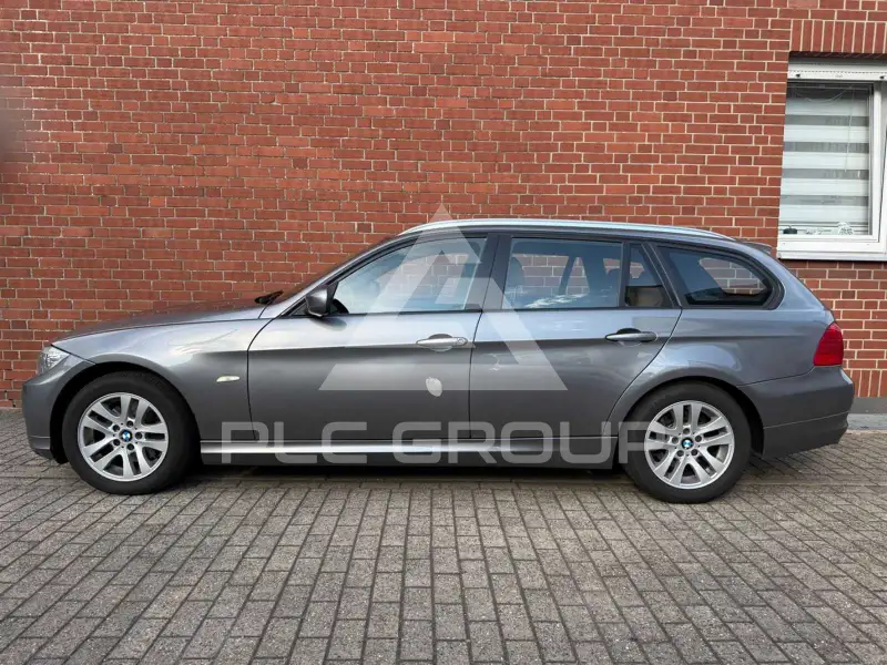 2011 BMW 320