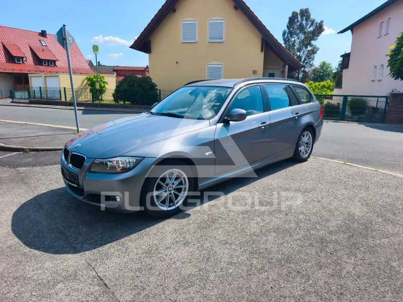 2011 BMW 320