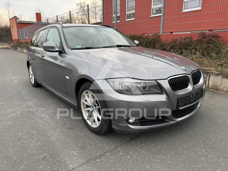 2011 BMW 320