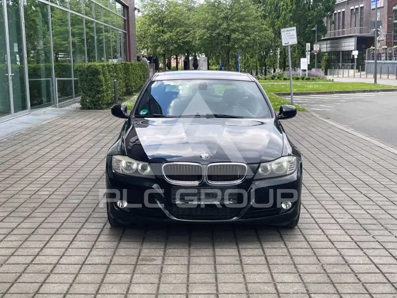2011 BMW 320