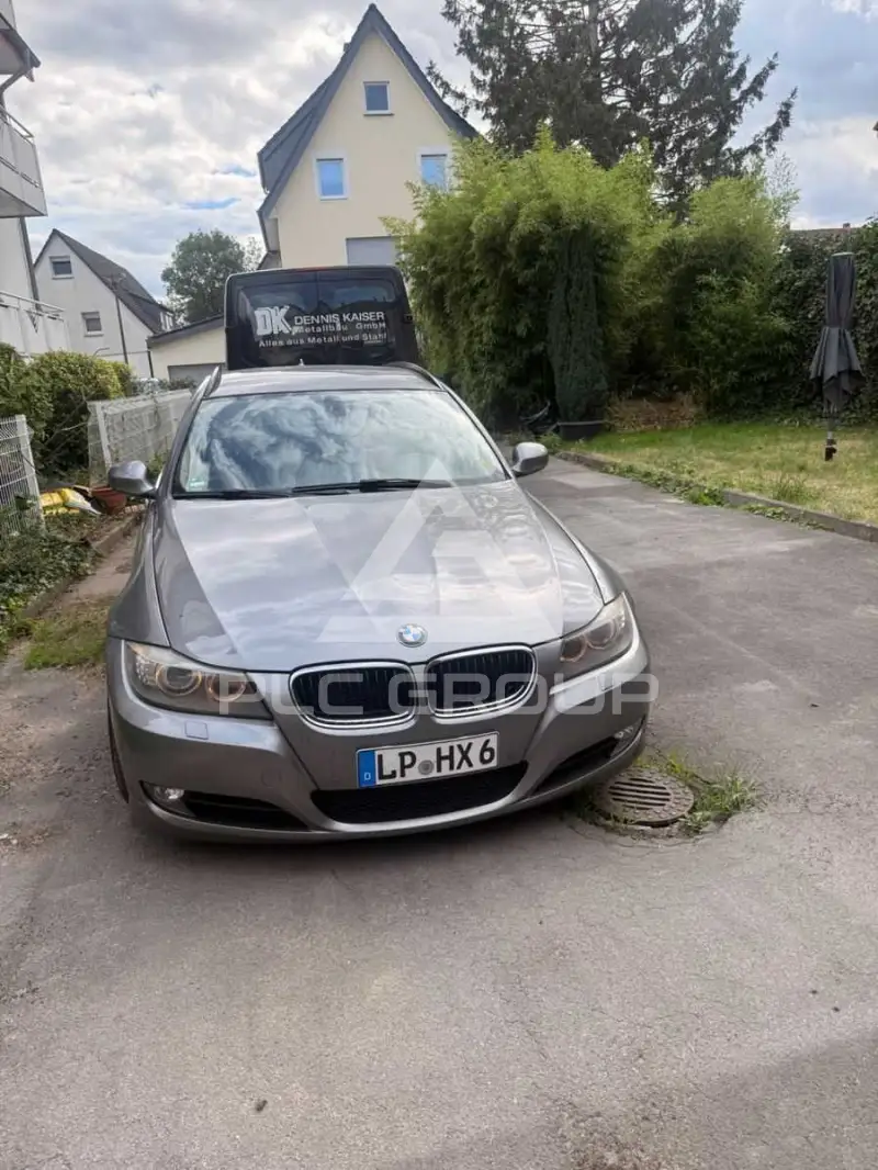 2011 BMW 320