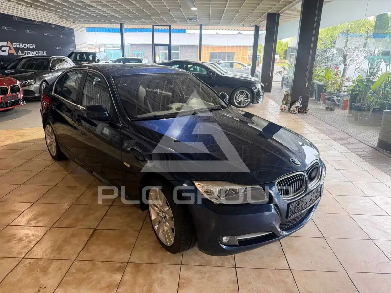 2011 BMW 320