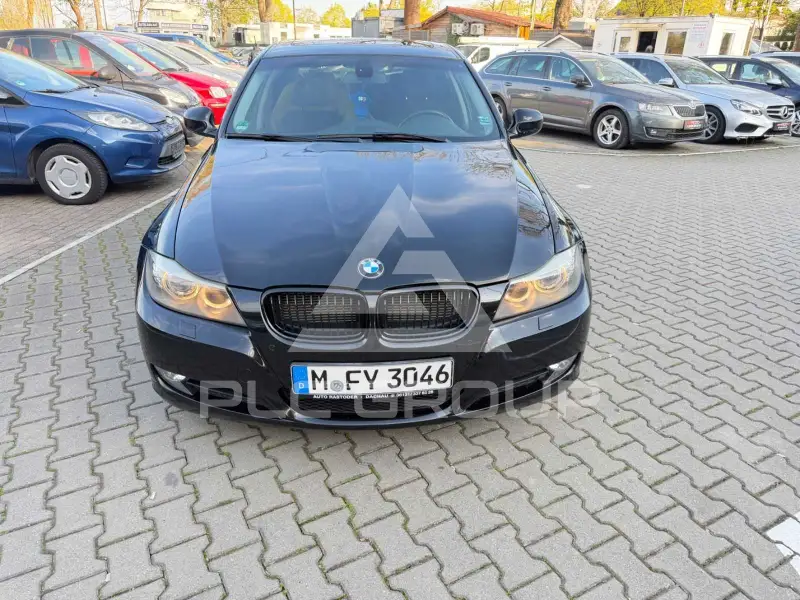 2011 BMW 320