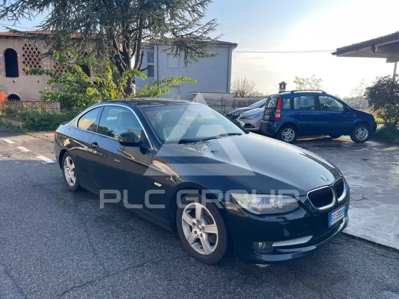 2011 BMW 320