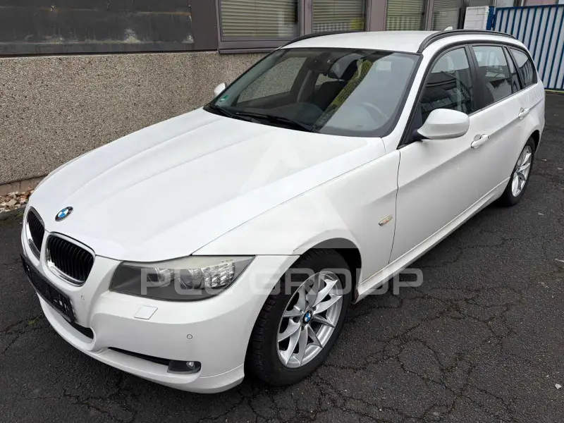 2011 BMW 320